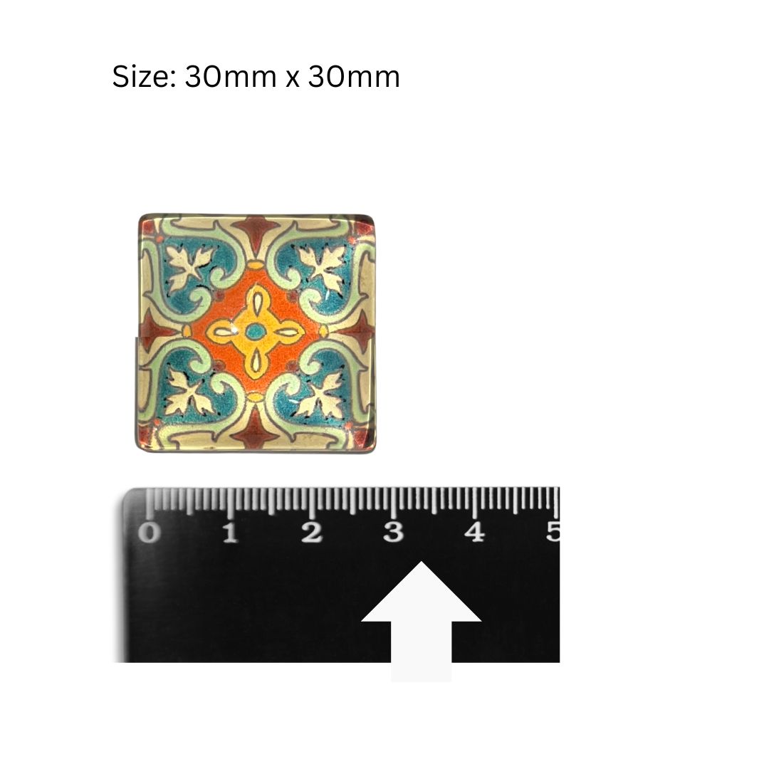 Glass Domed Insert B (30x30mm)