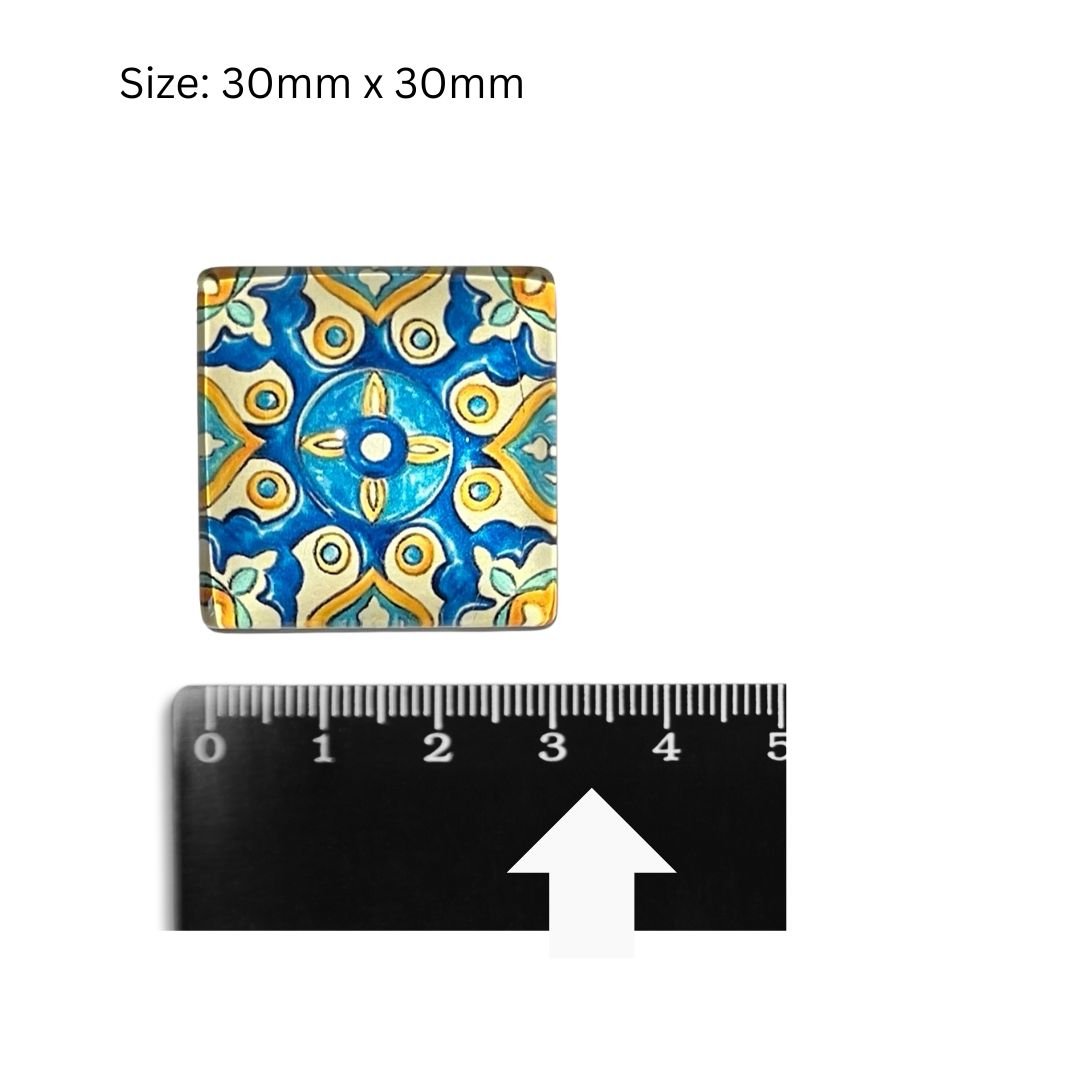 Glass Domed Insert F (30x30mm)