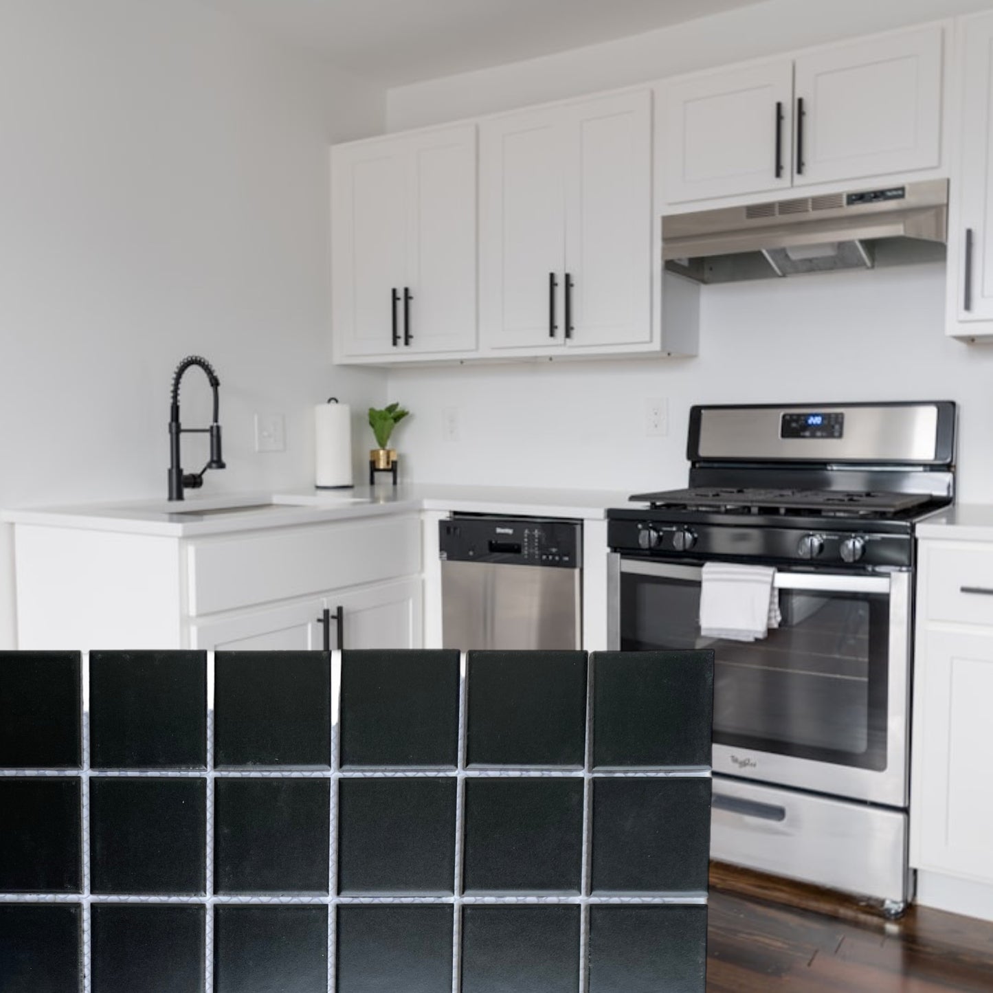 Decor Tiles -Glazed Mosaic Matt Black